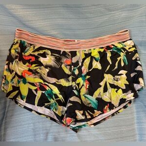 AVIA Activewear Shorts with built in Spandex. Size XXL/2XG (20)